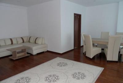 Apartament cu 3 camere semidecomandat în Ștrand - 2