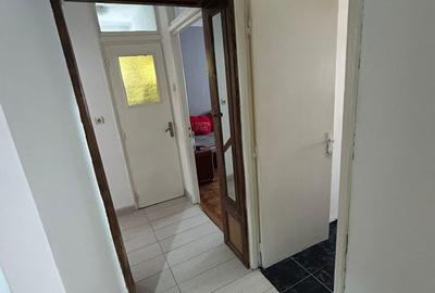 Apartament cu 2 camere decomandat în Tractorul - 6