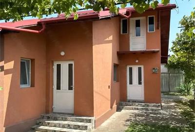 Casă cu 4 camere cu Teren 800 Mp în Central - 2