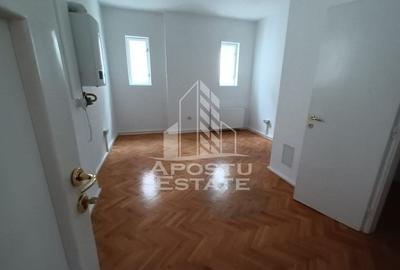 Apartament cu 3 camere decomandat în Central - 2