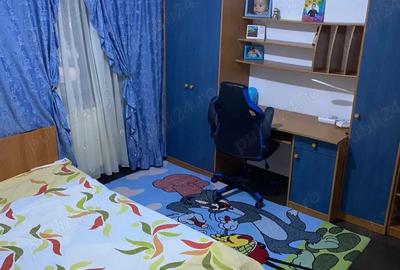 Apartament cu 3 camere semidecomandat în Central - 5