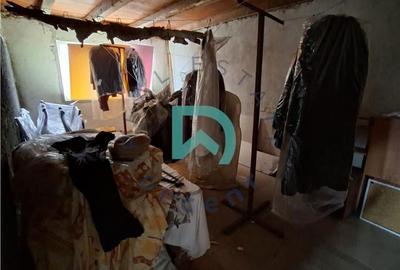 Casă cu 6 camere cu Teren 2400 Mp în Bartolomeu - 7
