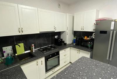 Casă cu 4 camere în Central - 3