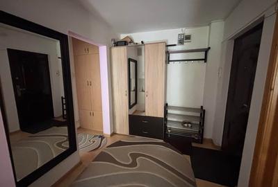 Apartament cu 2 camere decomandat, etajul 1/4, zona Nicolina - 3