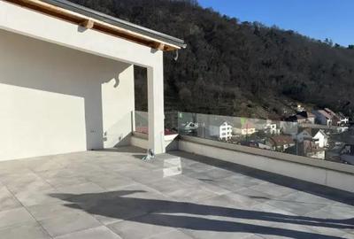 Apartament cu 3 camere decomandat în Parc Zăvoi - 11