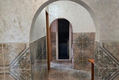 Apartament cu 3 camere decomandat în Nicolina - 2