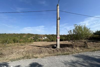 Teren de 3280 mp, în Central