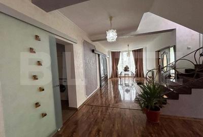 Casă cu 5 camere cu Teren 1600 Mp în Central - 4