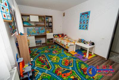 Apartament cu 3 camere decomandat în C5