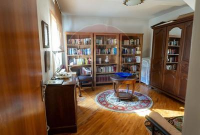 Casa / Vila cu 10 camere si teren generos, Sos. Salaj Casa / Vila cu 10 camere si teren generos, Sos. Salaj - 13