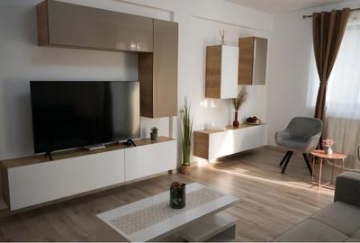 Apartament cu 2 camere decomandat în Tractorul - 3