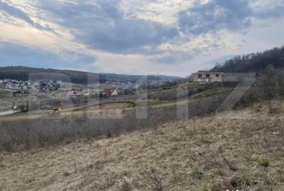 Teren de 1525 mp, în Central - 10