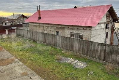 Casa de vanzare la rosu, 10 camere, 246,50 mp, zona Exterior Sud - 10