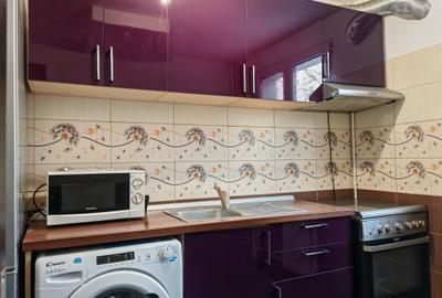 Apartament cu 4 camere decomandat în Titan