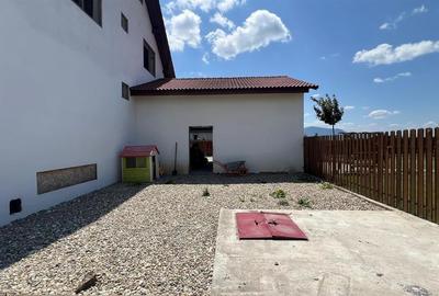 Vila la rosu intr o zona rezidentiala exclusivista Halchiu - 8