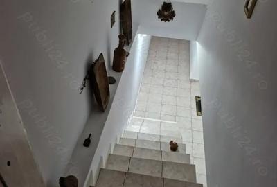 Casă cu 4 camere în Central - 5