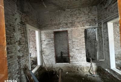 Casă cu 4 camere cu Teren 314 Mp în Gării - 11