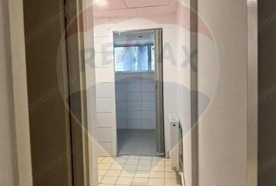 Spa?iu comercial de inchiriat vis-a-vis de Primaria Mangalia-87mp - 5