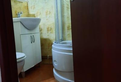 Proprietar,vand spațiu birou/cabinet medical central, (Str. Moldovei 17), 73mp - 12