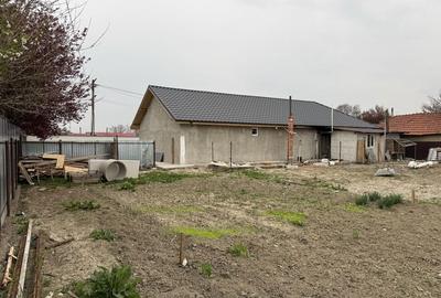 Casă cu 4 camere în Vulturu - 3