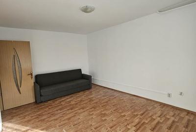 Apartament cu 4 camere decomandat în Republicii - 1