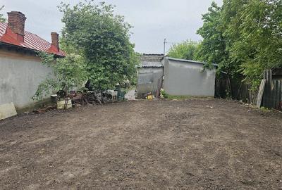 Casă cu 3 camere cu Teren 2000 Mp în Tărtășești - 2