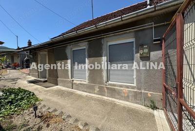 Ap. 2 camere + Garsoniera in aceiasi curte la casa, in Deva, zona ultracentrala, Jud. HD. - 1