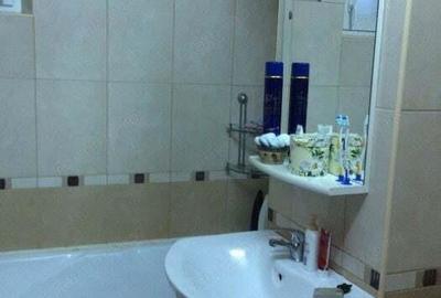 Apartament cu 2 camere decomandat în Soarelui