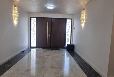 Casă cu 10 camere cu Teren 780 Mp în Central - 14