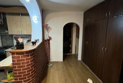 Apartament cu 2 camere decomandat în Central - 1