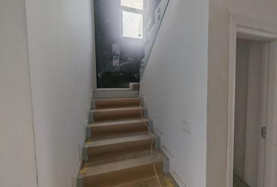 Casă individuală cu 4 camere cu Canalizare în Tunari - 3