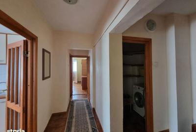 Apartament cu 3 camere decomandat în Orizont - 8