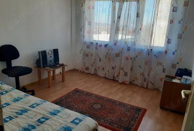 Apartament de vanzare ?tei 3 camere, luminos ?i bine compartimentat - 2