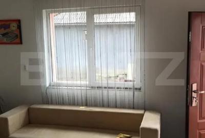 Casă cu 2 camere cu Teren 5600 Mp în Central - 3