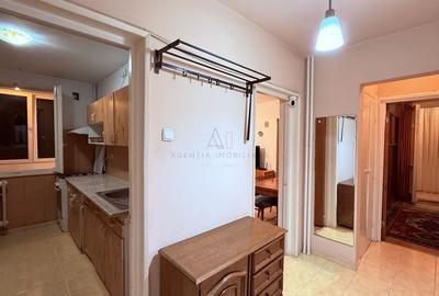 3 Camere | 9 min Metrou Titan - 2