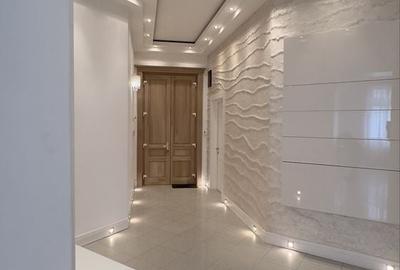 Apartament cu 3 camere decomandat în Exterior Vest - 1