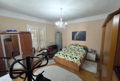 Vand casa zona centrala! Vand casa zona centrala! - 2