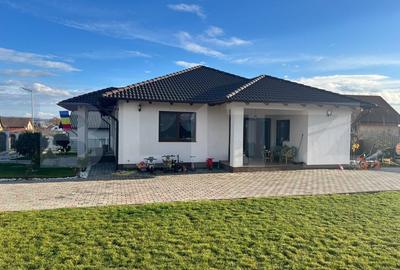 Casa Moderna in Stil Mediteranean, Nazna - Mobilata, Utilata, Zona Linistita - 1