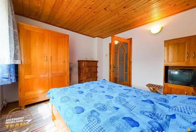 Casă cu 6 camere cu Canalizare în Central - 3