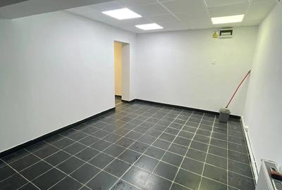 De Inchiriat Spatiu comercial central 50 mp - 6