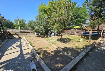 Casă cu 5 camere cu Teren 696 Mp în Aroneanu