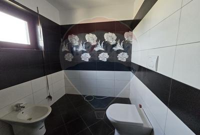 Casa / Vila cu 4 camere de vanzare in zona Periferie - 13