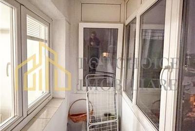 Apartament cu 3 camere semidecomandat, mobilat în 1 Mai - 30