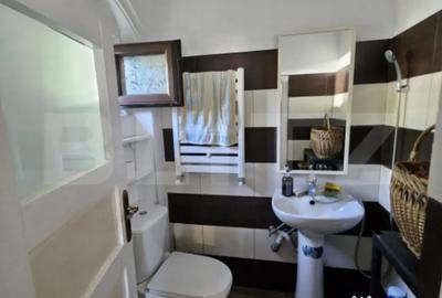 Casă cu 4 camere cu Teren 4435 Mp în Central - 2