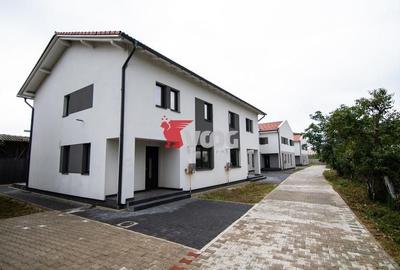 Duplex cu 4 camere cu Canalizare în Chișoda - 1