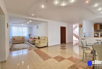 Spațiu comercial, de 192 mp, în Central - 26