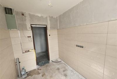 Apartament cu 2 camere semidecomandat în Micro I - 17