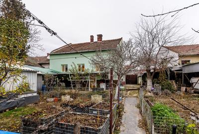 Casă solidă din cărămidă lângă Malul Mureșului cu 750 mp de teren - 1