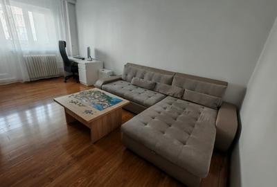 Vând apartament  2 camere, 55 MP, Decomandat, an 1984, Reabilitat, ferestre noi. - 2