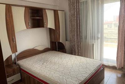 Inchiriez apartament cu 3 camere - 1